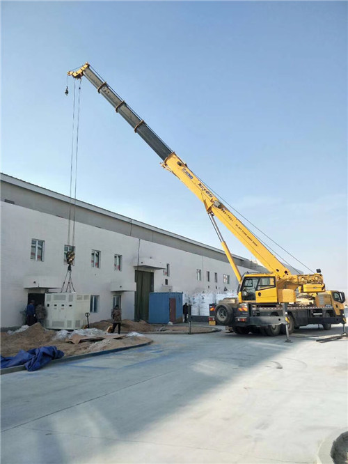 奉贤区“超载就喊停”—— 吊车的 “重量保镖” 技术